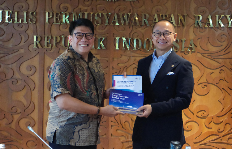 Terima Aspirasi NGO, Eddy Soeparno Bicara Urgensi Payung Hukum Percepat Transisi Energi