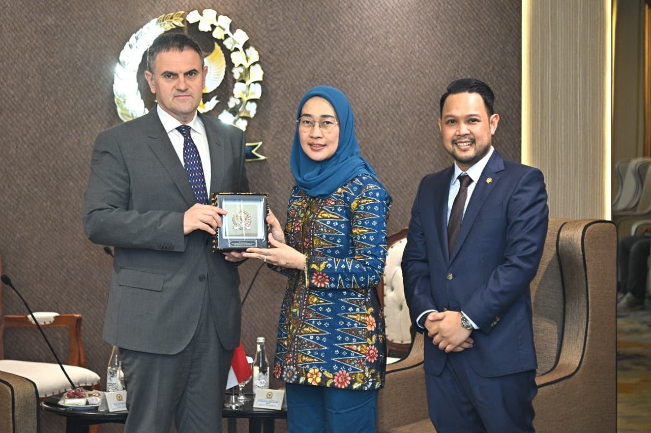 Bahas Potensi Kerja Sama Ekonomi dengan Duta Besar Rumania