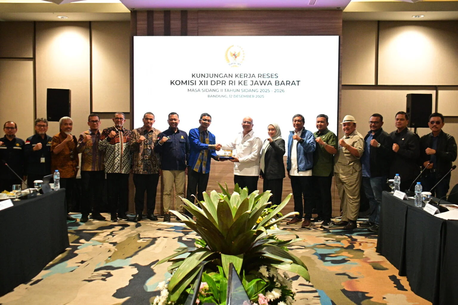 BBM dan Listrik Terjamin di Daerah Terpencil! Komisi XII DPR RI Soroti Penambahan Stok dan Motoris Pertamina, Kesiapan Energi Jelang Nataru Dinilai Sangat Matang