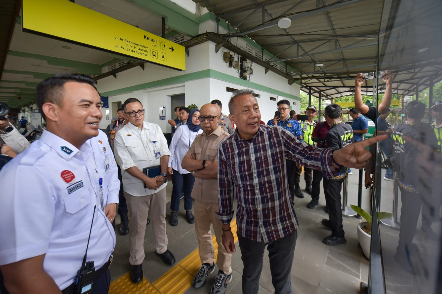 Saan Mustopa Tegaskan DPR RI Kawal Proyek Elektrifikasi Jalur Kereta Jawa Barat: Solusi Strategis Tekan Kemacetan Dan Polusi Di Koridor Industri