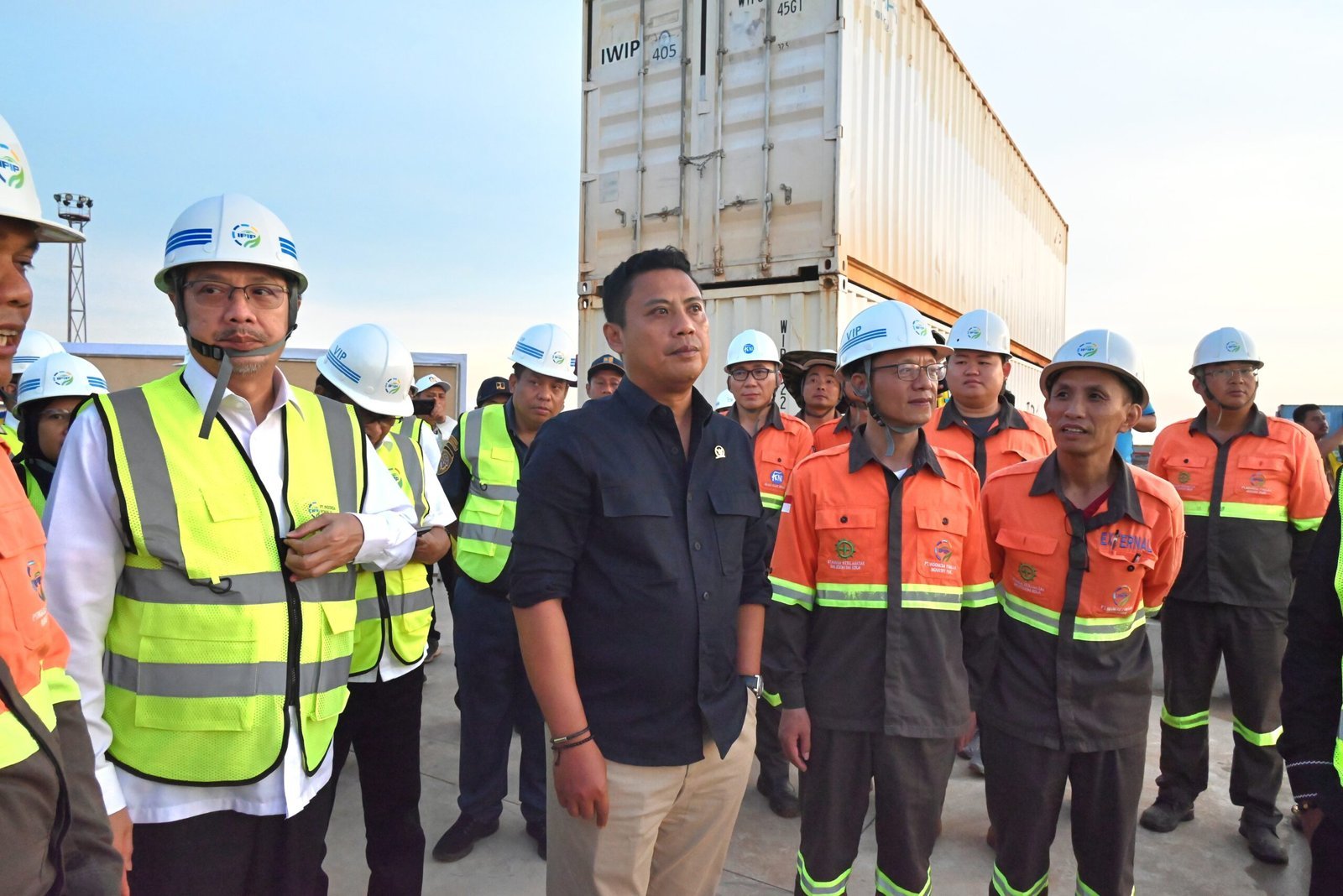 Komisi V Soroti Operasional Tambang Tanpa AMDAL dan Crossing Ilegal di Jalan Nasional